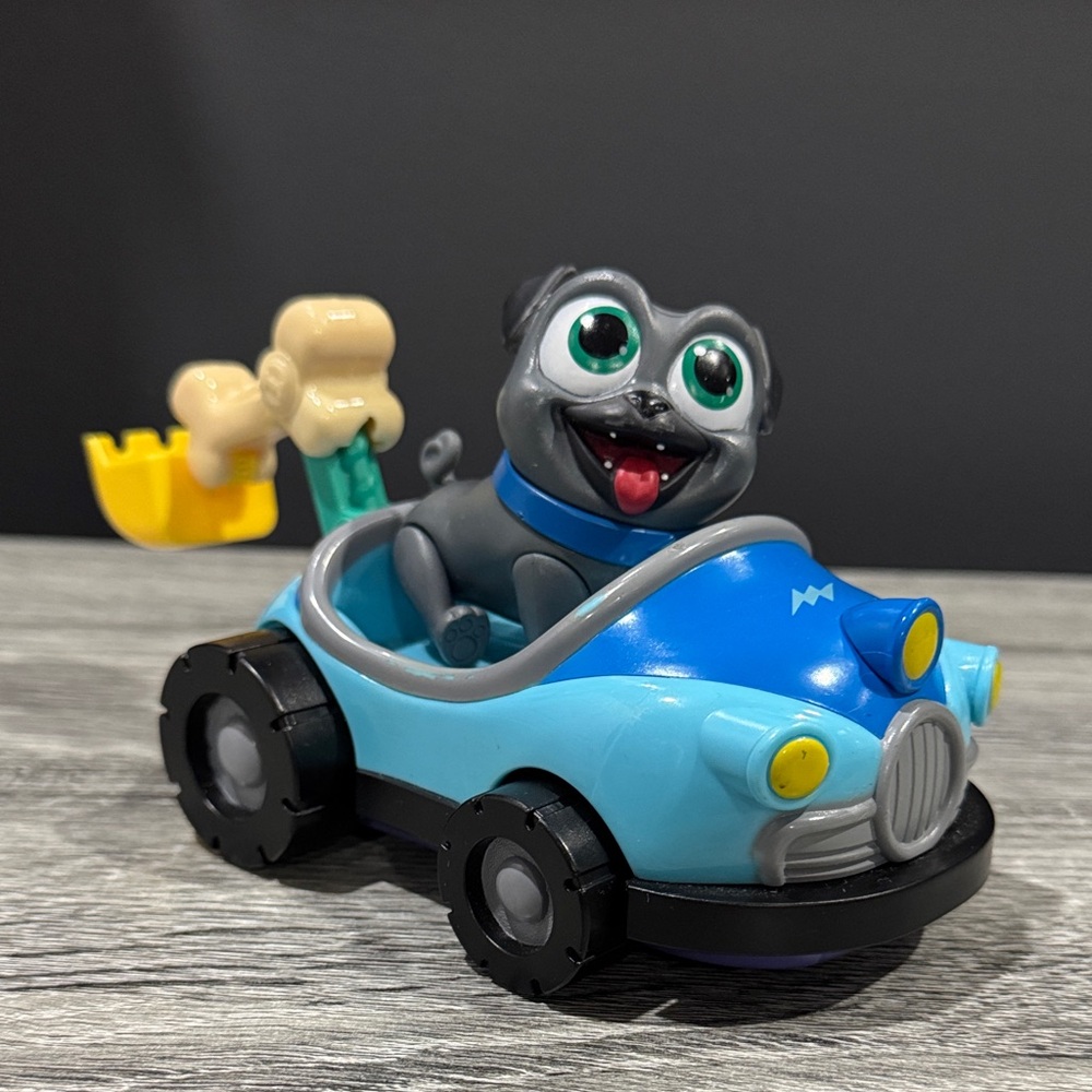 Disney | Puppy Dog Pals: Bingo in Puppy Power Vehicle - Toy Figure and Car